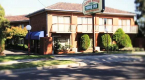Отель Clayton Monash Motor Inn & Serviced Apartments  Клейтон